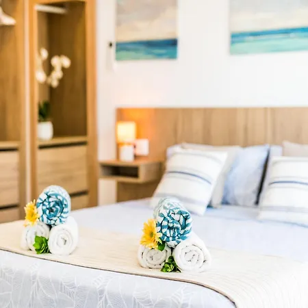 Appartement In With Sea Views
