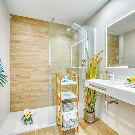 Appartement In With Sea Views